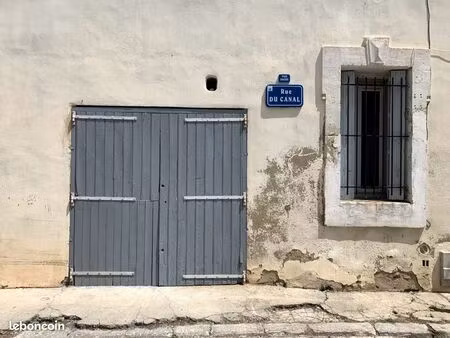 parking/box 1 pièce 14 m²