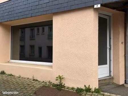 local de 90 m2 dans le bourg d'acigné