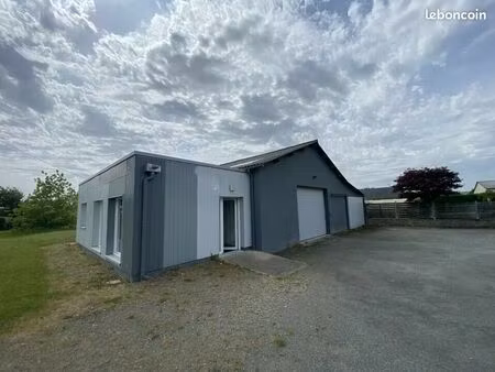 local d'activite 250 m² balaze