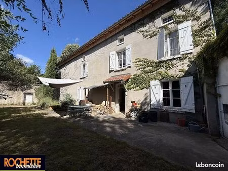 maison 12 pièces 327 m²