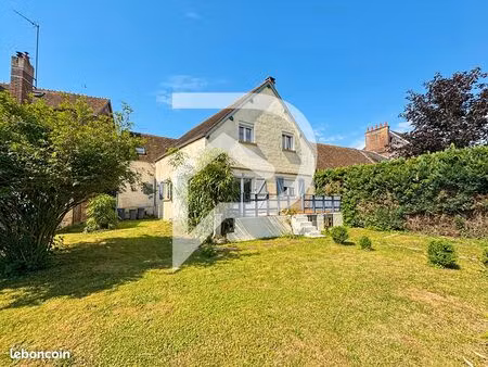 maison 6 pièces 163 m²