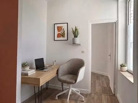 maison 3 chambres 70m² rénovée – métro à 100m – aucun travaux