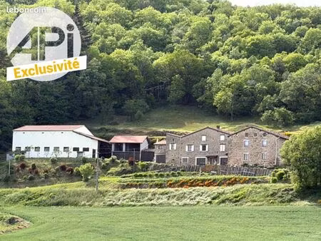 maison 8 pièces 230 m²