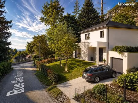maison 5 pièces 105 m²