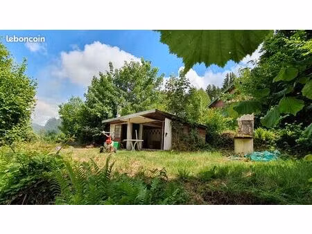 terrain de loisirs avec son cabanon  tiny house