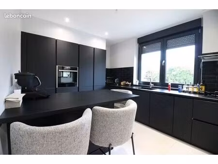 maison 5 pièces 151 m²