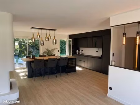 maison 90 m² entièrement rénovée – 3 chambres – jardin – proche rennes