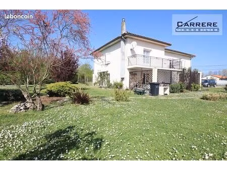 maison 9 pièces 223 m²