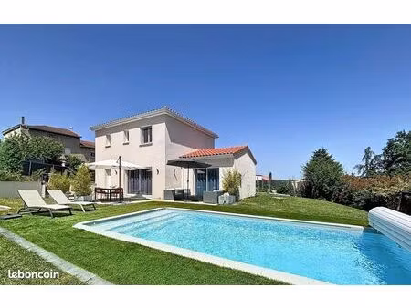 villa 5 pièces 115 m²