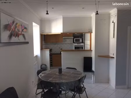 studio meublé à 50m de la plage du sillon