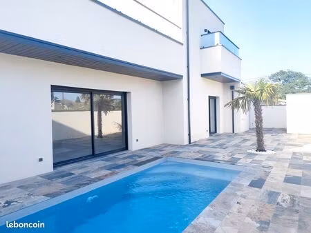 maison d'architecte type 4 neuve avec piscine a voir