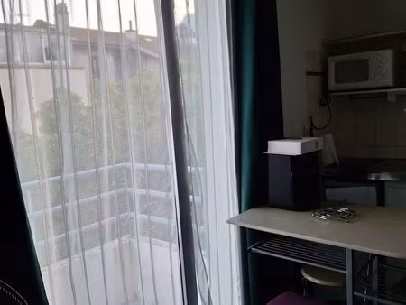 studio meublé avec balcon proche grenoble gare