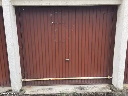 garage / box fermé 11 m² à louer – centre de muret