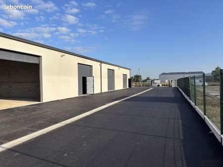 local 310 m² lherm