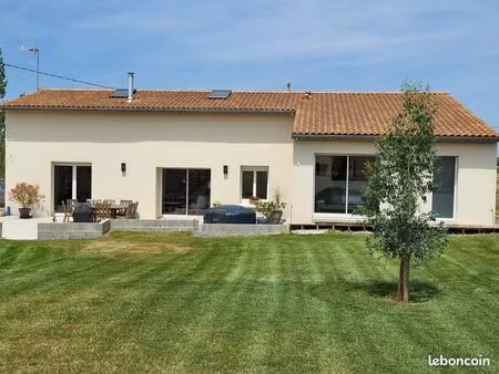maison 7 pièces 215m2