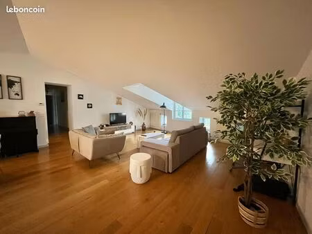 appartement lumineux t4 à mozac