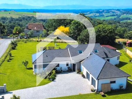 maison 7 pièces 178 m²