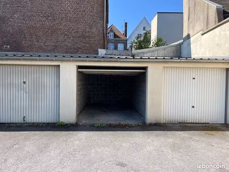 hyper centre garage dans résidence sécurisée
