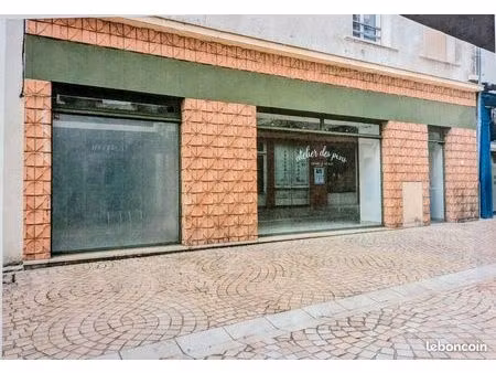 grande boutique mont de marsan (centre ville)