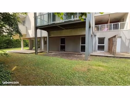 t4 - 85 m² refait à neuf plain pied avec terrasse (accès pmr)