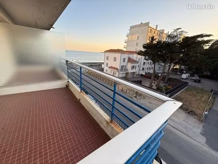 superbe appartement immeuble face mer