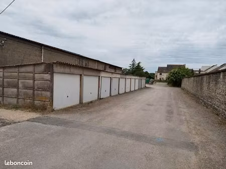 parking/box 30 m² verdun sur le doubs