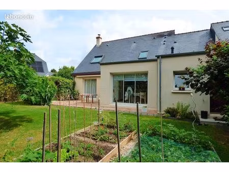 maison 8 pièces 123 m²