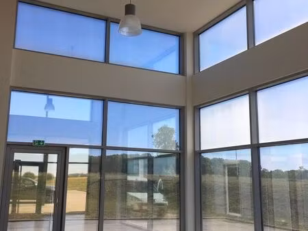 beau bâtiment bas carbone  usage pro  470 m2