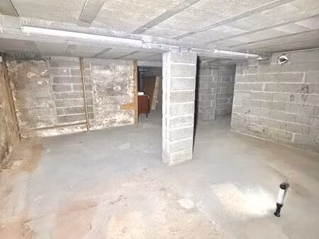 rare - grande cave de stockage à louer – 45 m²