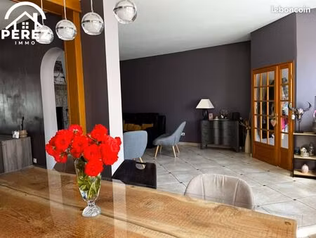 maison 5 pièces 156 m²