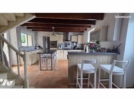 maison 6 pièces 170 m²