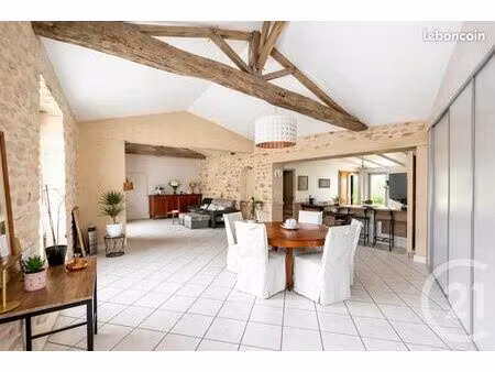 maison 6 pièces 135 m²
