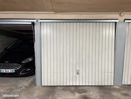 place de parking sous terrain ponsardin