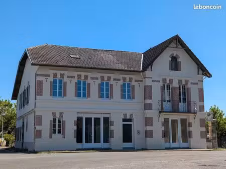 a louer t2 46m² avec extérieur brocas