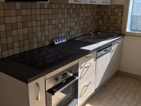 3 pièces . 63 m2. grenoble