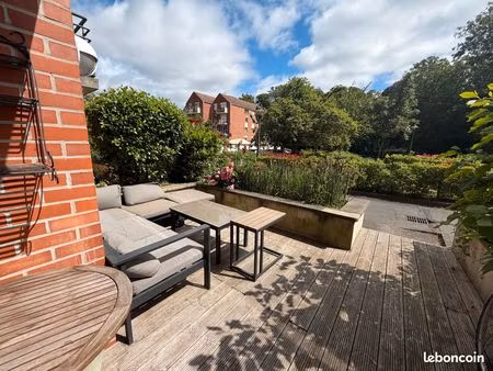 t3 traversant 83 7 m² avec terrasse et parking – lille cormontaigne