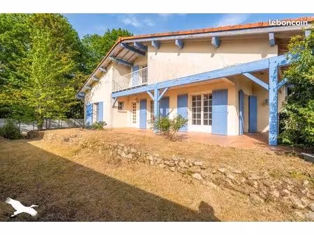 maison 5 pièces 182 m²