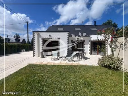maison 7 pièces 180 m²