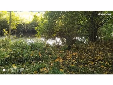 terrain de détente et pêche