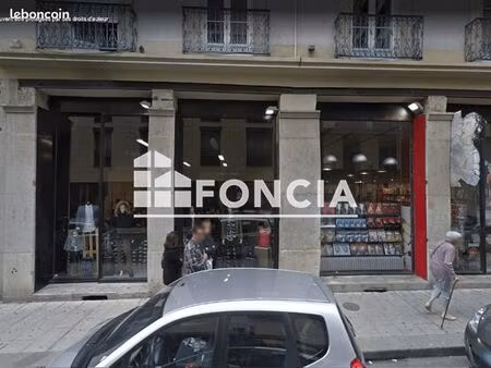 local commercial 64 m²