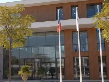 local commercial centre juvignac