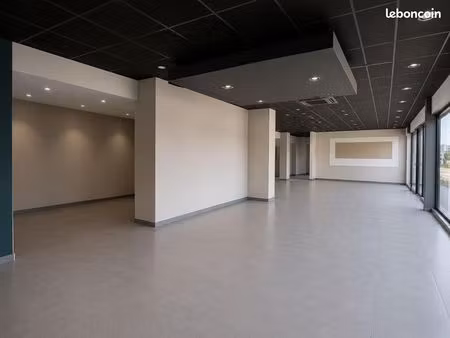 local commercial 265 m²