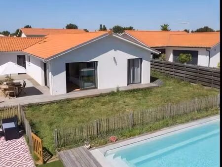 location maison neuve 120m2 avec piscine
