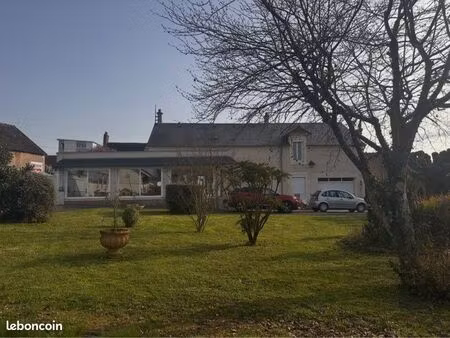 maison familiale de 180 m² avec dépendances et terrain de 1 000 m² – fourchambault