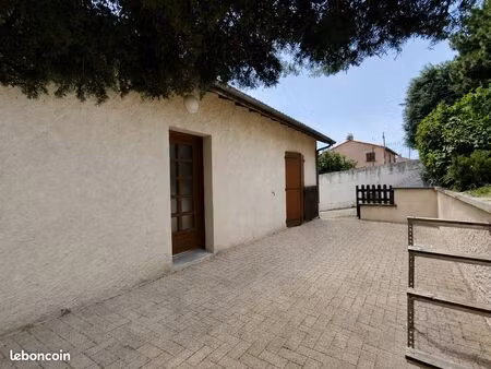 immeuble 3 pièces 260 m²