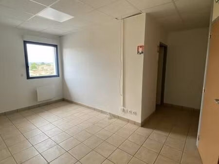 bureau 35 m²