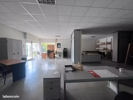 local 385 m² angers