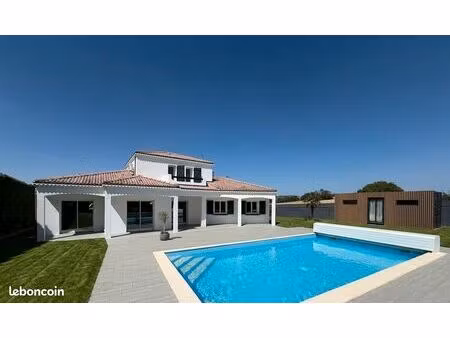 élégante villa individuelle avec piscine - garage double