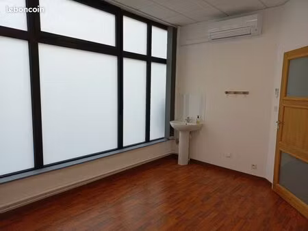 bureau de 17m² à louer au sein d’un cabinet paramédical