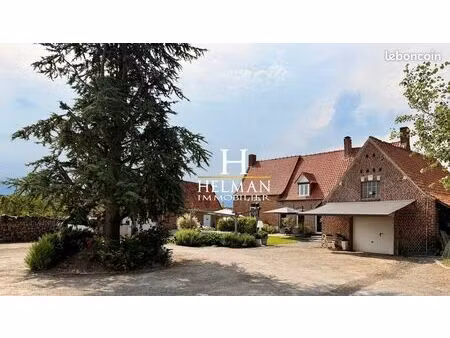 propriété 5 pièces 143 m²
